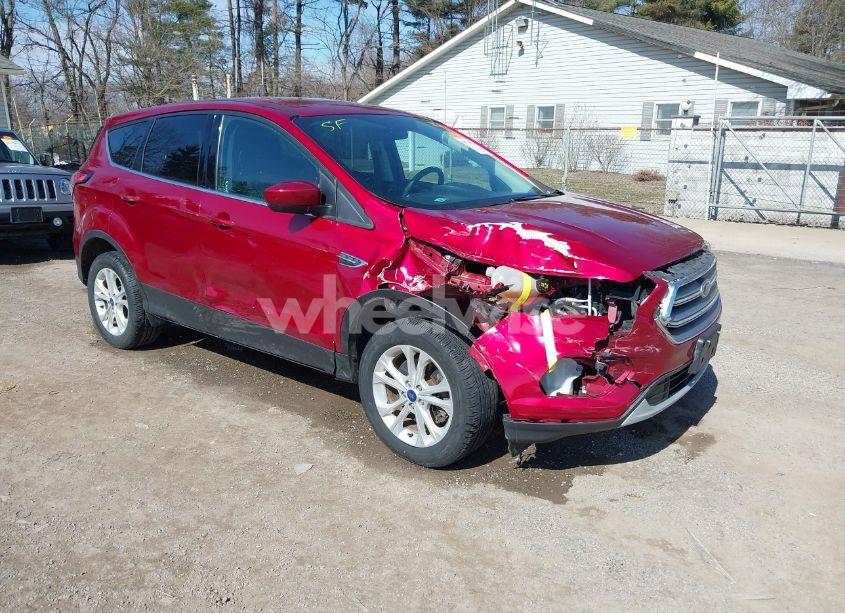 2017 Ford Escape SE (VIN 1FMCU9GD5HUE71186) main photo