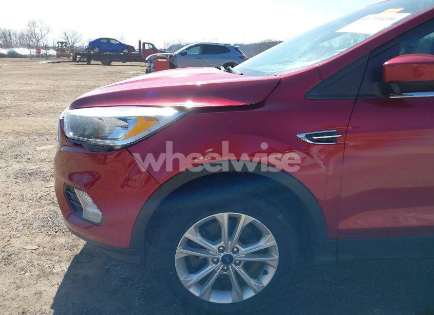 Photo 18 of 2017 Ford Escape SE (VIN 1FMCU9GD5HUE71186)