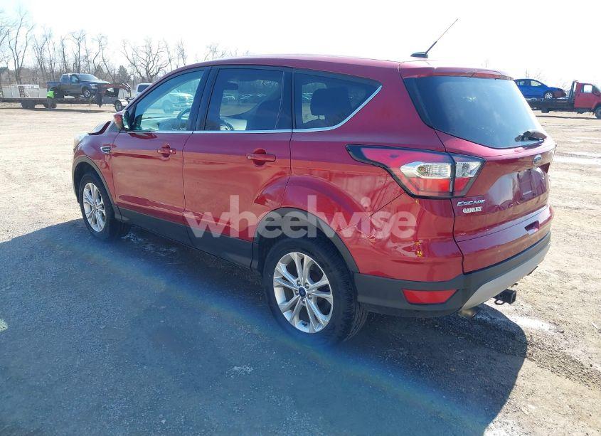 Photo 3 of 2017 Ford Escape SE (VIN 1FMCU9GD5HUE71186)