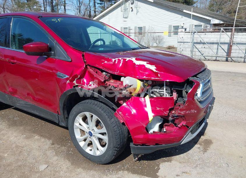 Photo 6 of 2017 Ford Escape SE (VIN 1FMCU9GD5HUE71186)