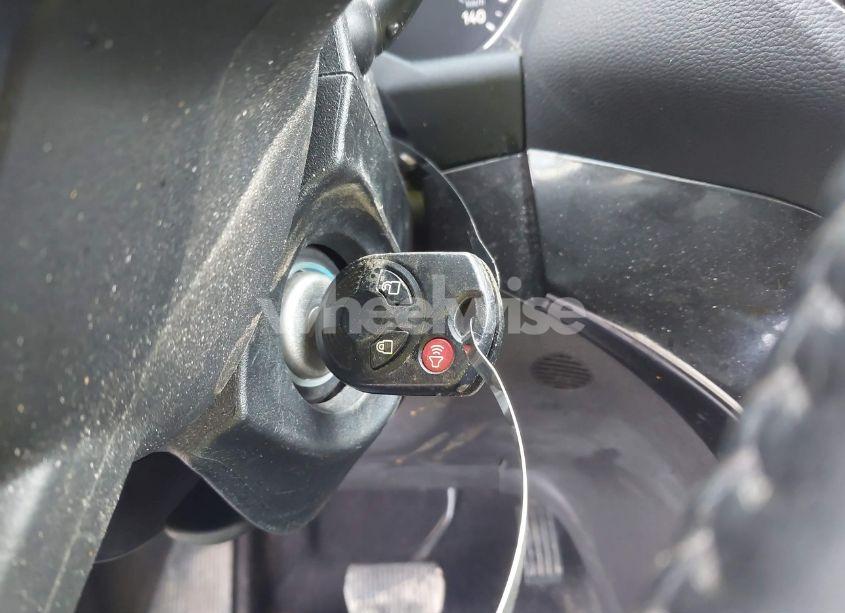 Photo 11 of 2018 Ford Escape SE (VIN 1FMCU9GD5JUA15307)