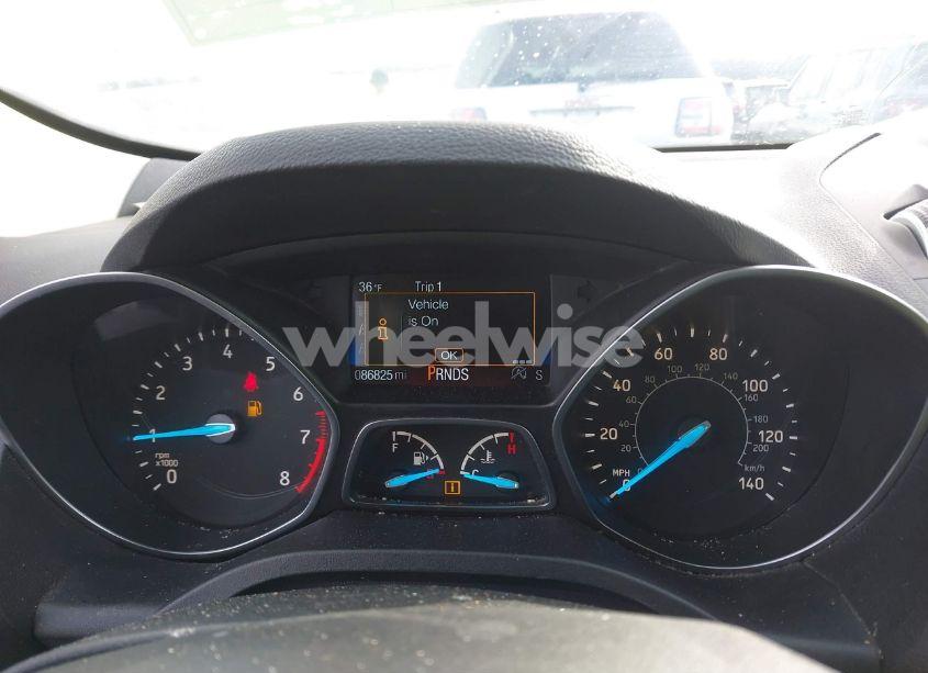 Photo 7 of 2018 Ford Escape SE (VIN 1FMCU9GD5JUA15307)