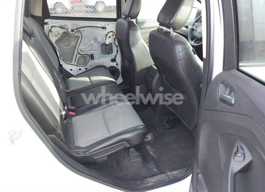 Photo 8 of 2018 Ford Escape SE (VIN 1FMCU9GD5JUA15307)