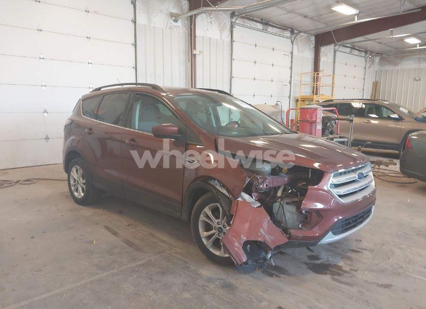 2018 Ford Escape SE (VIN 1FMCU9GD5JUA30230) main photo