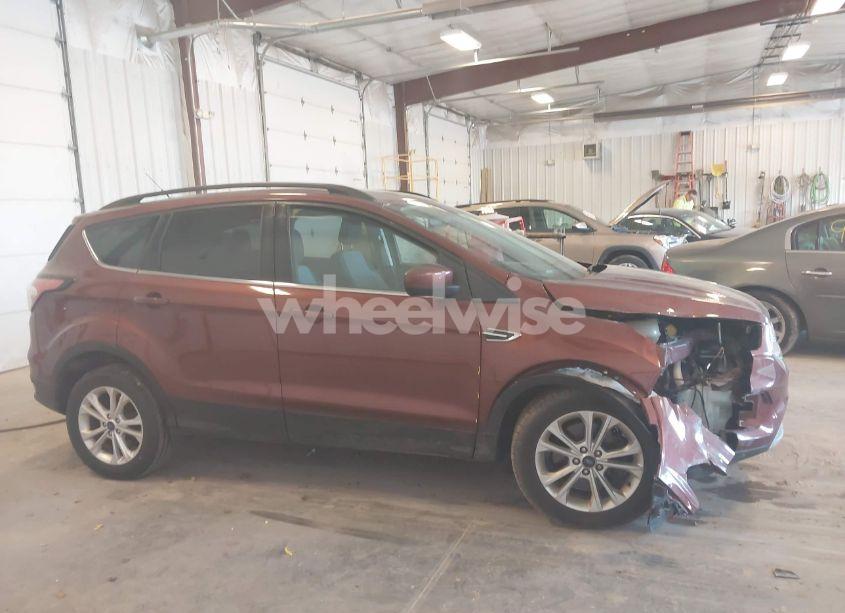 Photo 13 of 2018 Ford Escape SE (VIN 1FMCU9GD5JUA30230)