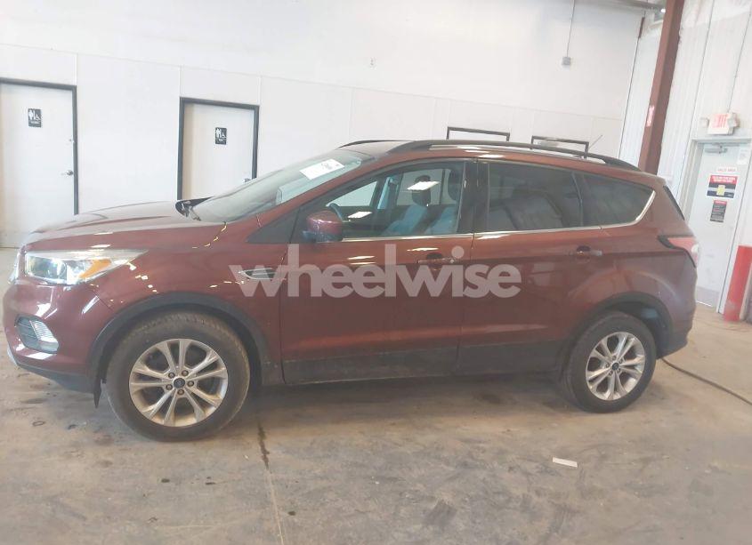 Photo 14 of 2018 Ford Escape SE (VIN 1FMCU9GD5JUA30230)