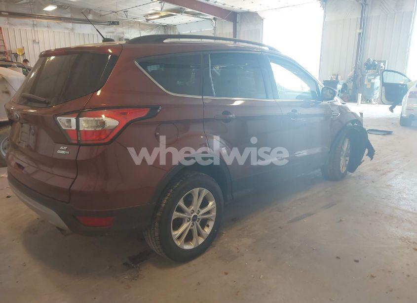 Photo 4 of 2018 Ford Escape SE (VIN 1FMCU9GD5JUA30230)