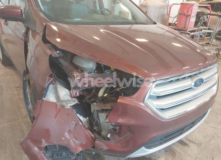 Photo 6 of 2018 Ford Escape SE (VIN 1FMCU9GD5JUA30230)