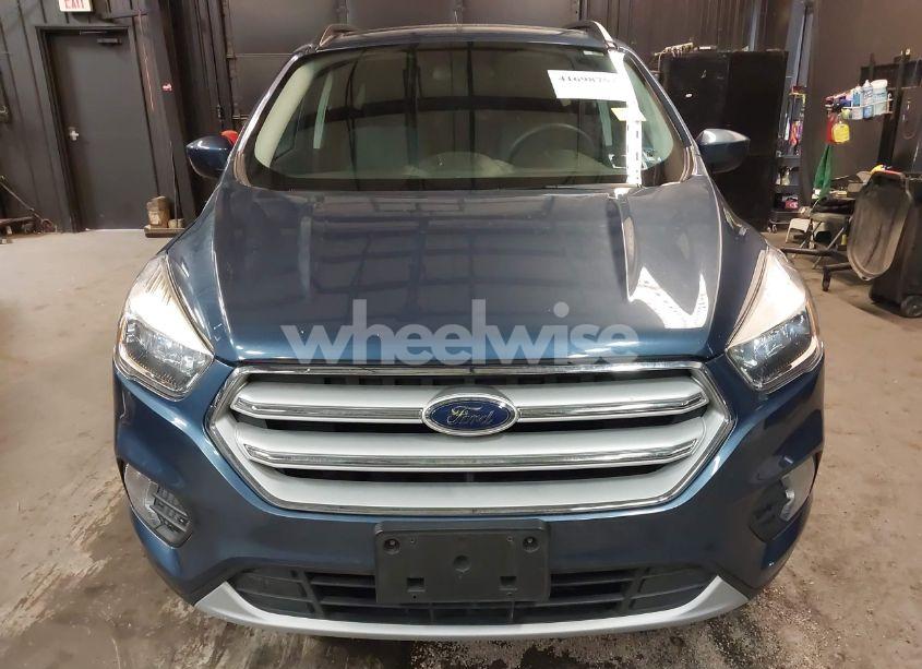 Photo 12 of 2018 Ford Escape SE (VIN 1FMCU9GD5JUA32186)