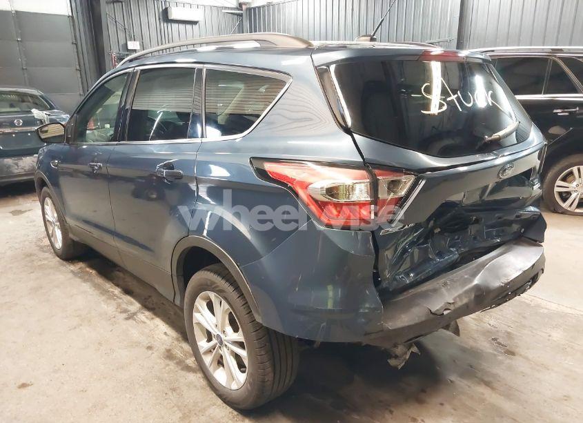 Photo 3 of 2018 Ford Escape SE (VIN 1FMCU9GD5JUA32186)