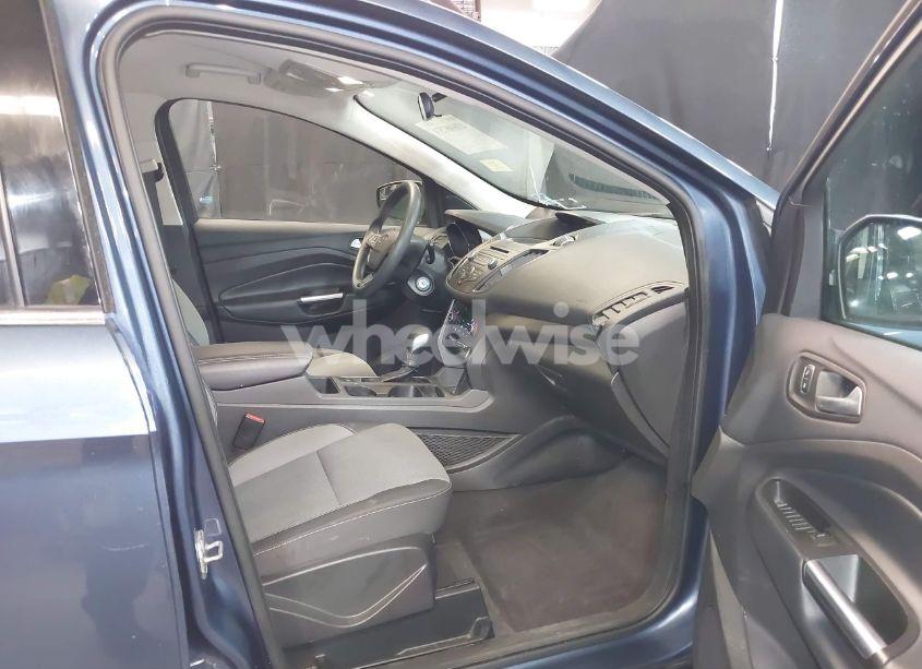 Photo 5 of 2018 Ford Escape SE (VIN 1FMCU9GD5JUA32186)