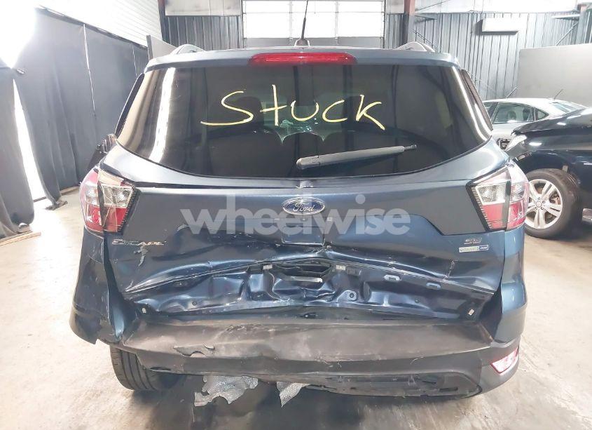 Photo 6 of 2018 Ford Escape SE (VIN 1FMCU9GD5JUA32186)