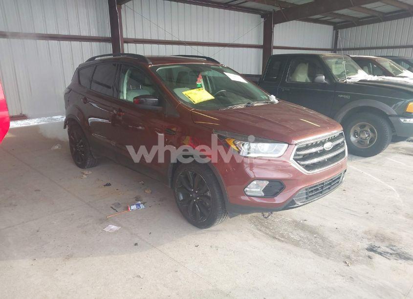 2018 Ford Escape SE (VIN 1FMCU9GD5JUA47397) main photo