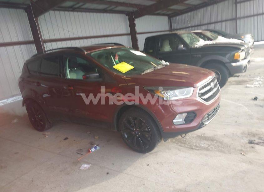 Photo 13 of 2018 Ford Escape SE (VIN 1FMCU9GD5JUA47397)