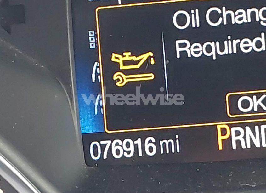 Photo 15 of 2018 Ford Escape SE (VIN 1FMCU9GD5JUA61882)