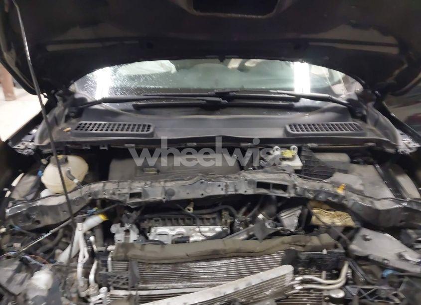 Photo 10 of 2018 Ford Escape SE (VIN 1FMCU9GD5JUA76883)