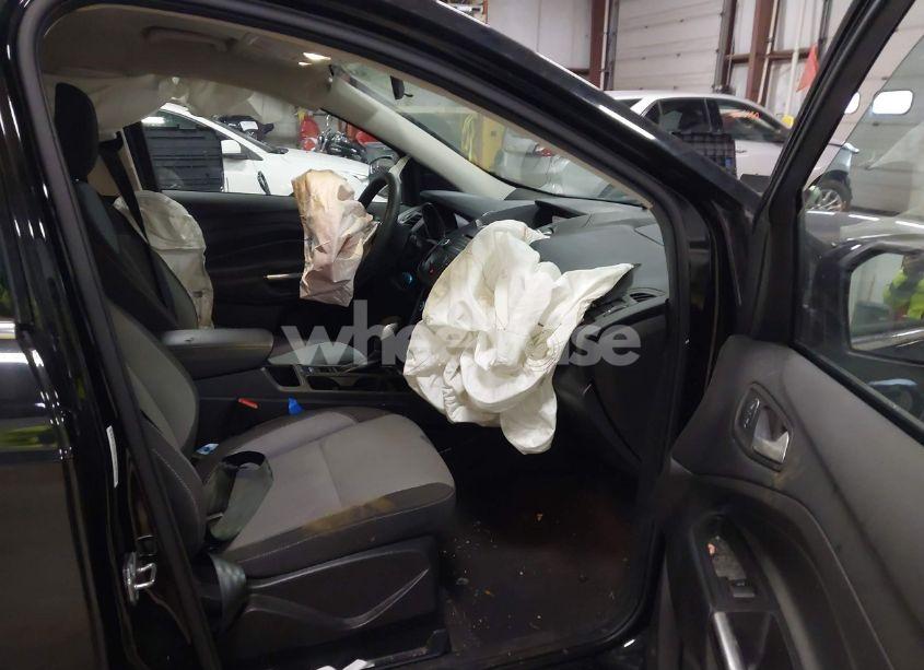 Photo 5 of 2018 Ford Escape SE (VIN 1FMCU9GD5JUA76883)