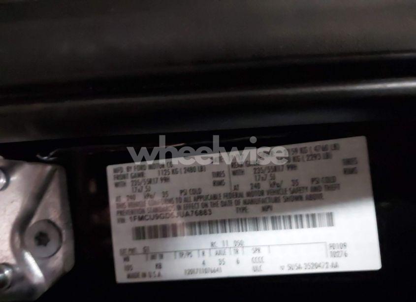 Photo 9 of 2018 Ford Escape SE (VIN 1FMCU9GD5JUA76883)