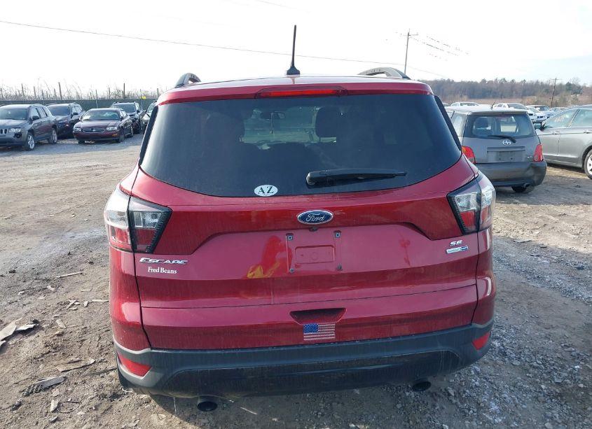 Photo 16 of 2018 Ford Escape SE (VIN 1FMCU9GD5JUB02852)