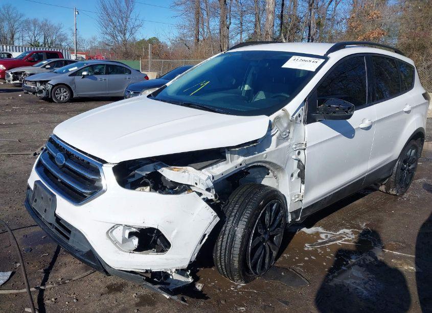 Photo 6 of 2018 Ford Escape SE (VIN 1FMCU9GD5JUB29632)