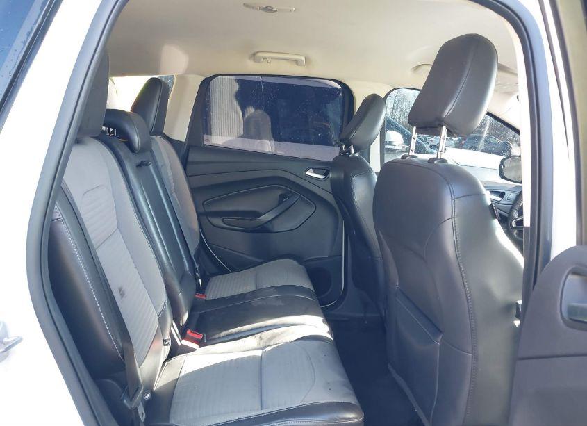 Photo 8 of 2018 Ford Escape SE (VIN 1FMCU9GD5JUB29632)