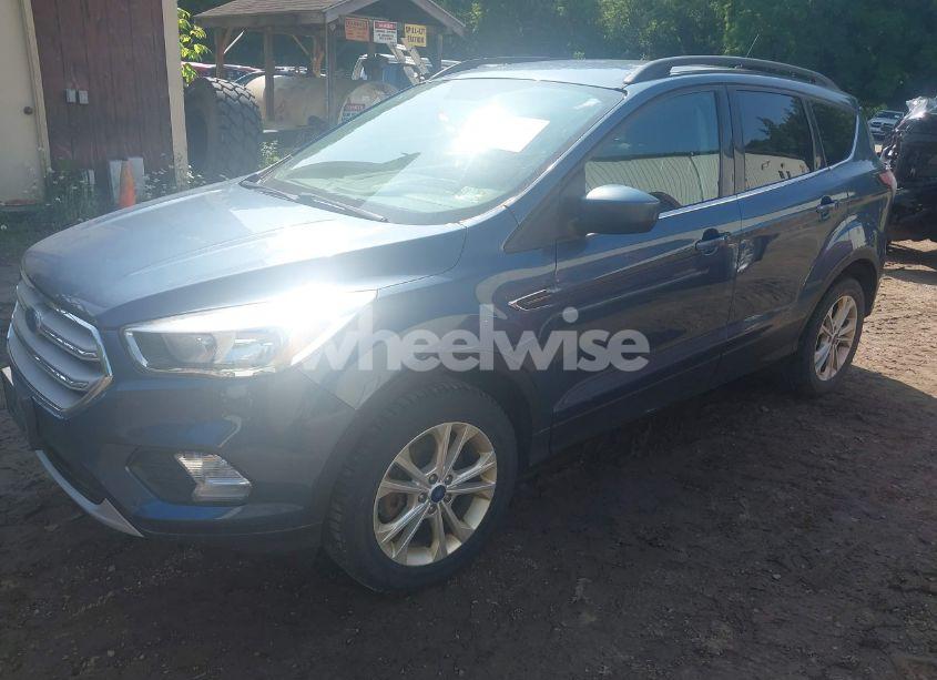 Photo 6 of 2018 Ford Escape SE (VIN 1FMCU9GD5JUB65725)