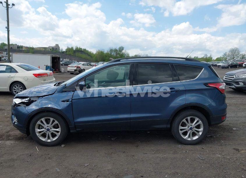 Photo 14 of 2018 Ford Escape SE (VIN 1FMCU9GD5JUC25602)