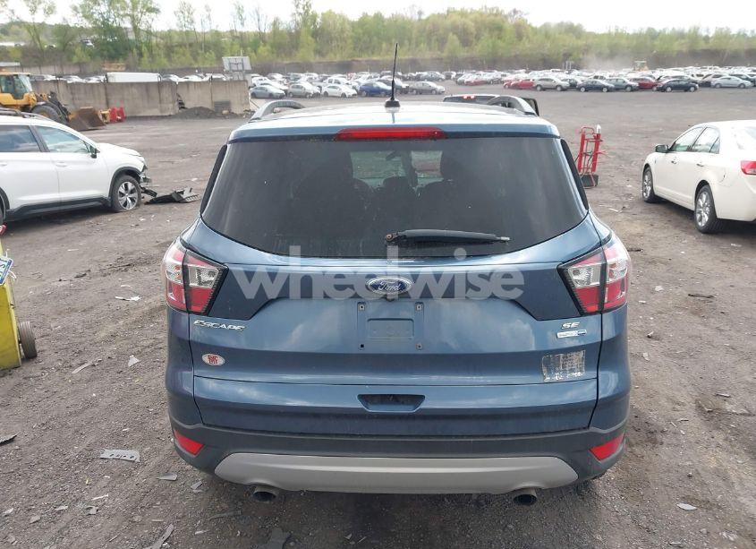 Photo 16 of 2018 Ford Escape SE (VIN 1FMCU9GD5JUC25602)