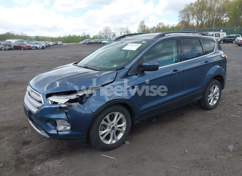 Photo 2 of 2018 Ford Escape SE (VIN 1FMCU9GD5JUC25602)