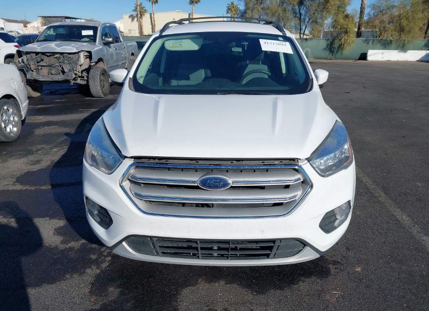 Photo 6 of 2018 Ford Escape SE (VIN 1FMCU9GD5JUC32582)