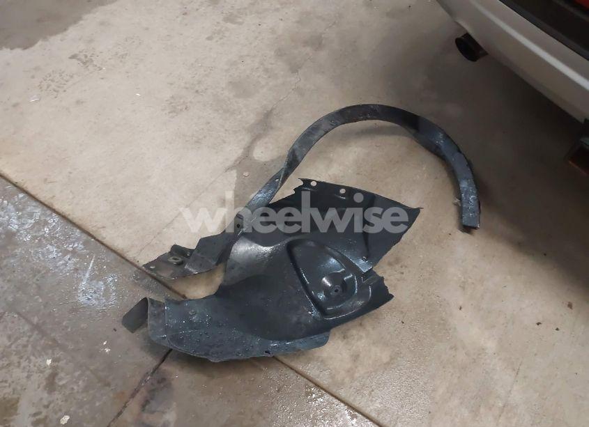 Photo 12 of 2018 Ford Escape SE (VIN 1FMCU9GD5JUD01982)