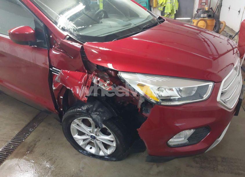 Photo 6 of 2018 Ford Escape SE (VIN 1FMCU9GD5JUD01982)