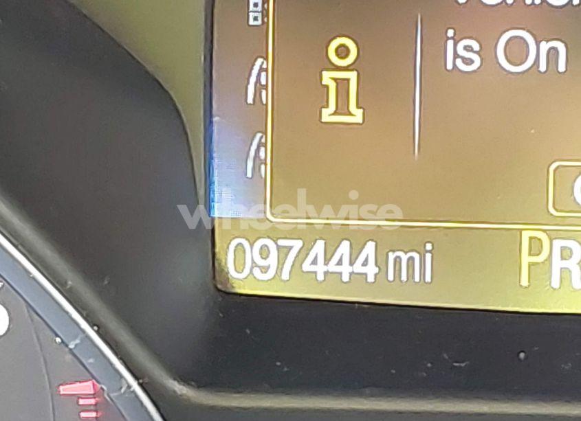 Photo 15 of 2018 Ford Escape SE (VIN 1FMCU9GD5JUD34870)