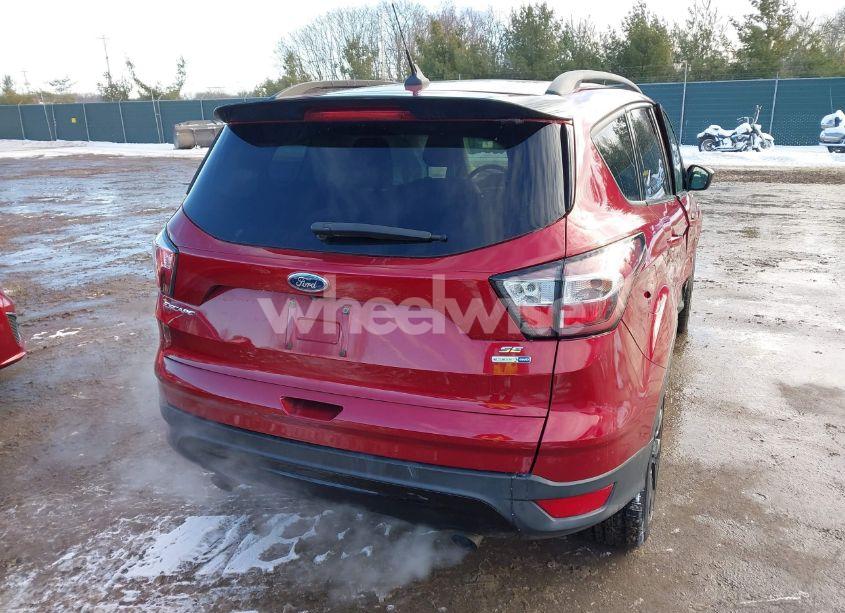 Photo 4 of 2018 Ford Escape SE (VIN 1FMCU9GD5JUD34870)