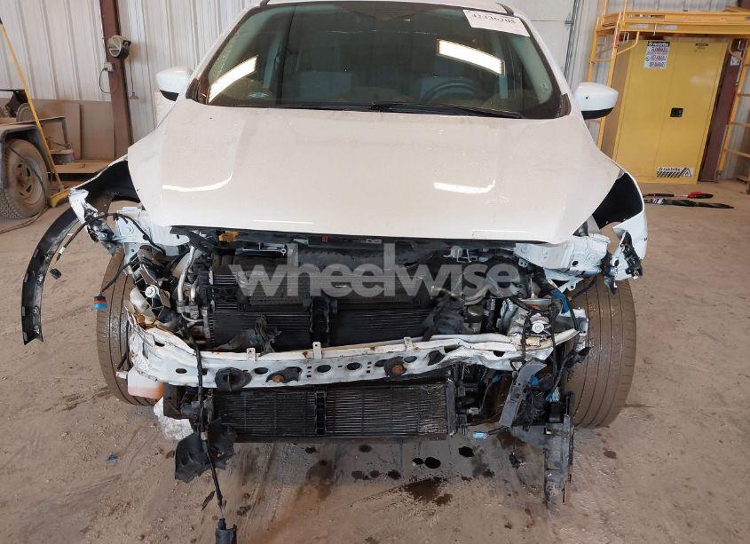 Photo 6 of 2019 Ford Escape SE (VIN 1FMCU9GD5KUA04227)