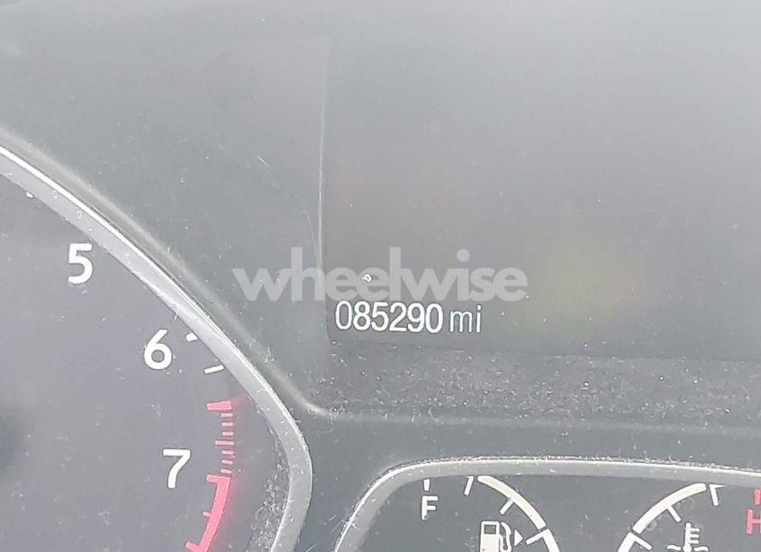 Photo 15 of 2019 Ford Escape SE (VIN 1FMCU9GD5KUA06575)