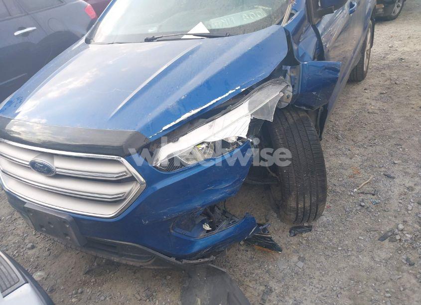 Photo 6 of 2019 Ford Escape SE (VIN 1FMCU9GD5KUA06575)