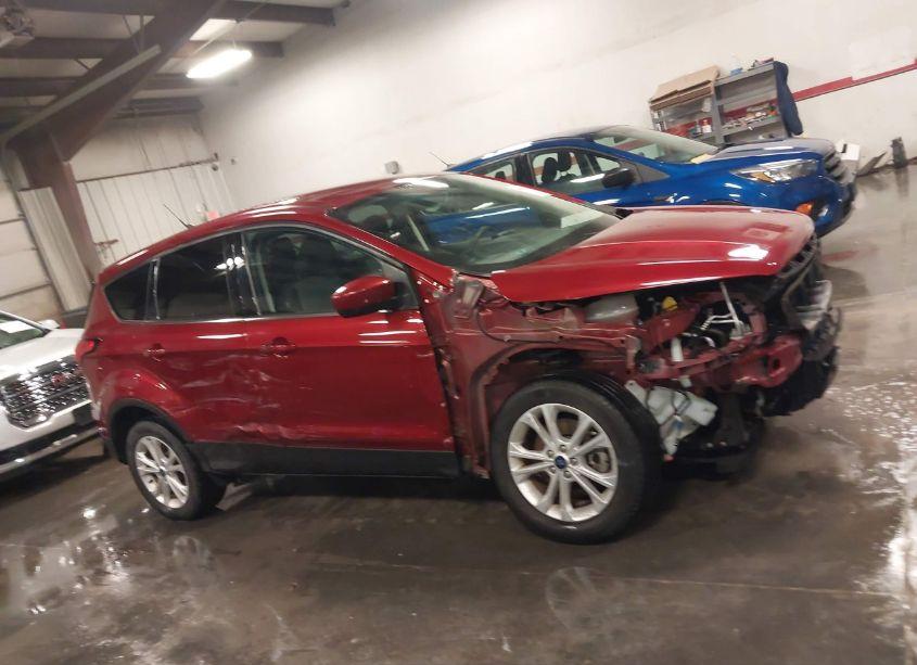 Photo 14 of 2019 Ford Escape SE (VIN 1FMCU9GD5KUA18662)