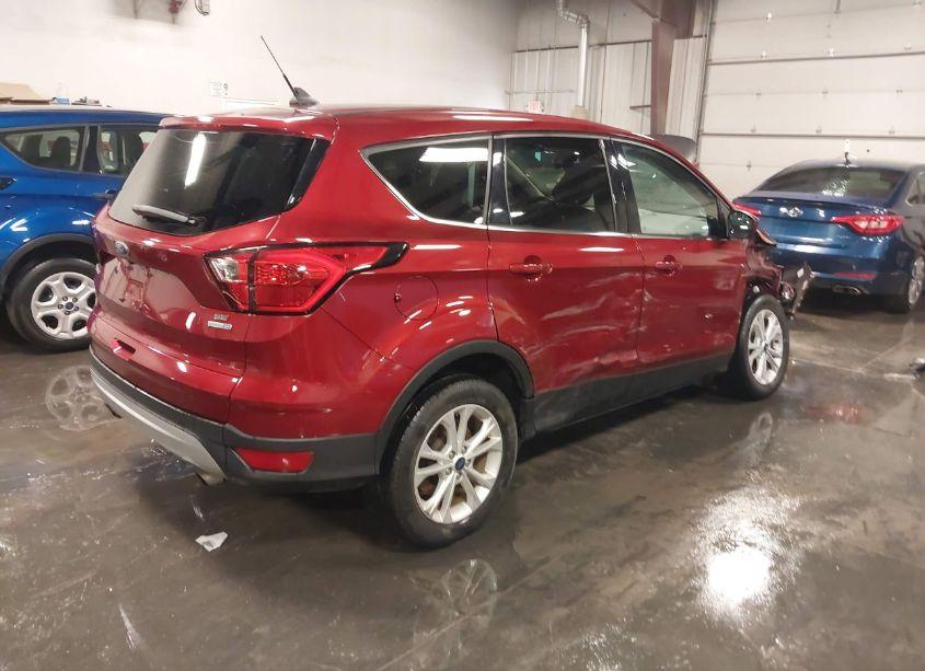 Photo 4 of 2019 Ford Escape SE (VIN 1FMCU9GD5KUA18662)