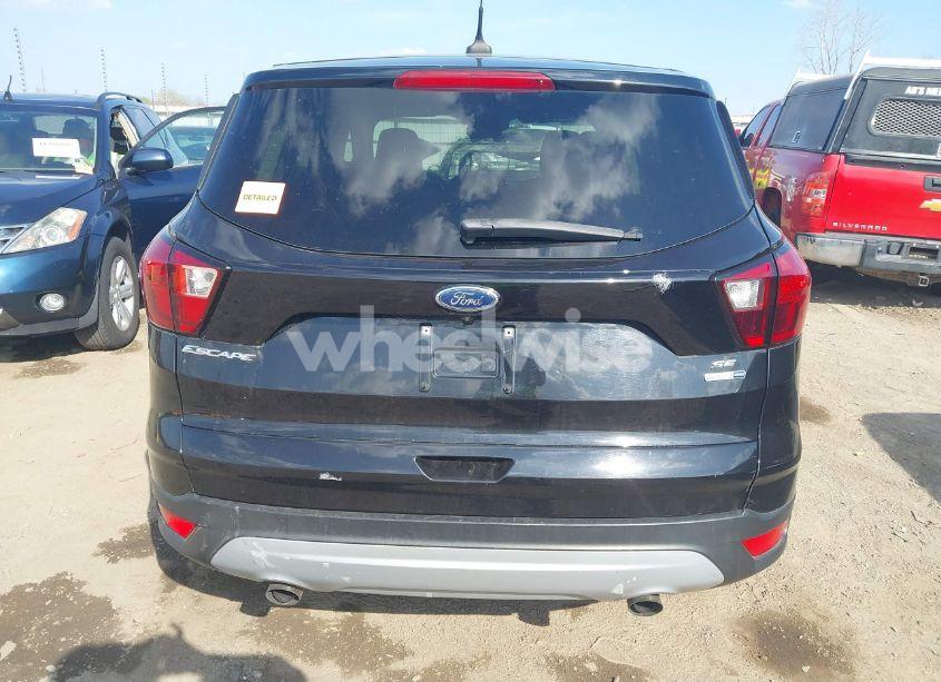Photo 16 of 2019 Ford Escape SE (VIN 1FMCU9GD5KUA53234)
