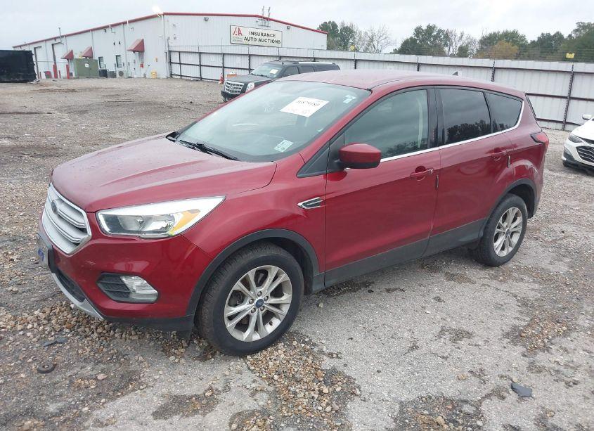 Photo 2 of 2019 Ford Escape SE (VIN 1FMCU9GD5KUA86086)