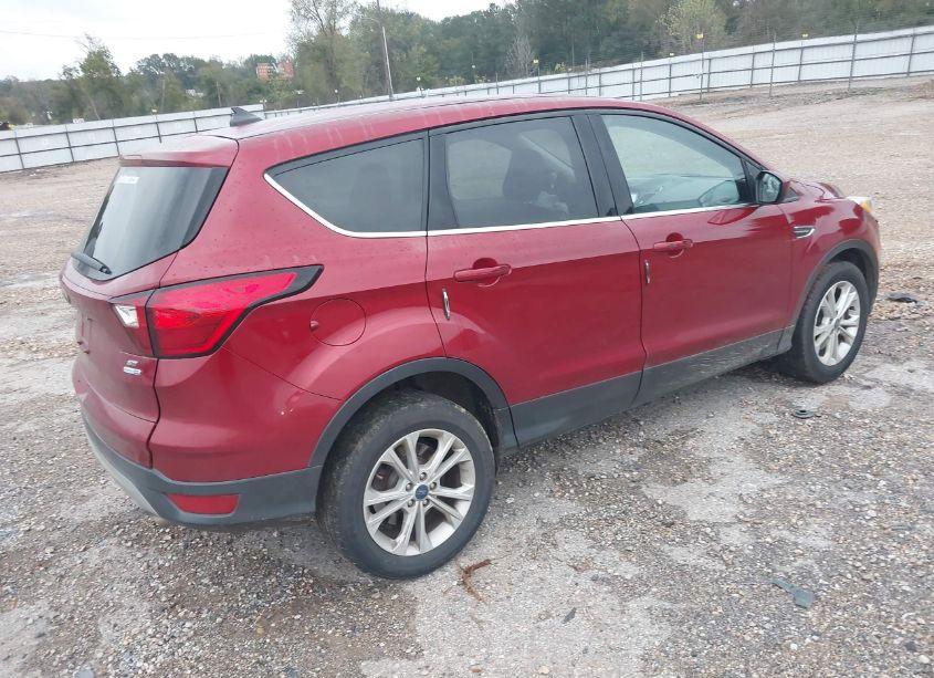 Photo 4 of 2019 Ford Escape SE (VIN 1FMCU9GD5KUA86086)