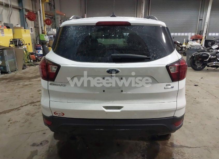 Photo 16 of 2019 Ford Escape SE (VIN 1FMCU9GD5KUA98867)