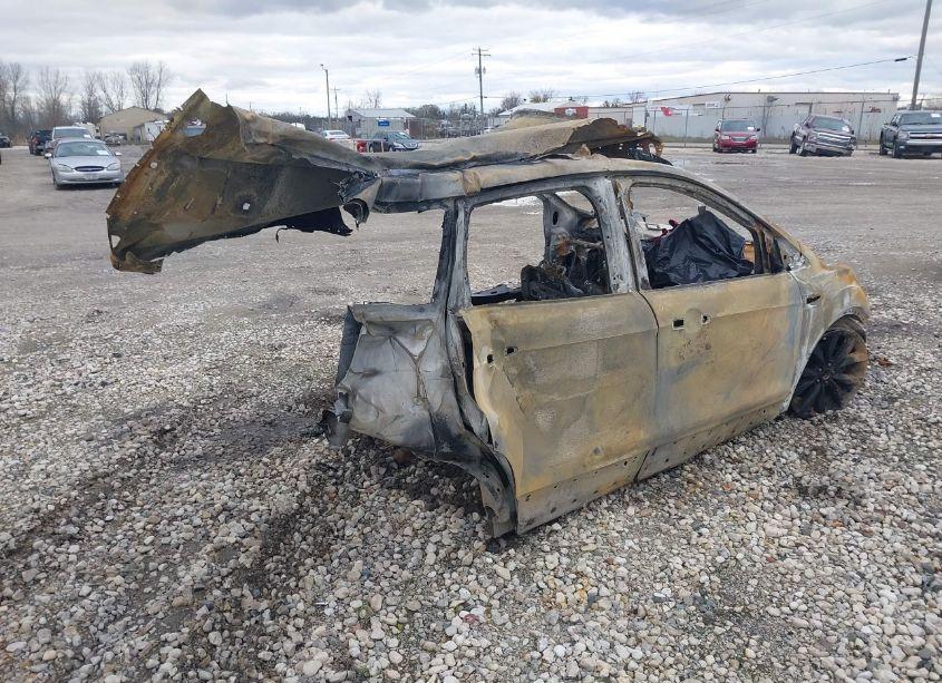 Photo 4 of 2019 Ford Escape SE (VIN 1FMCU9GD5KUB07101)