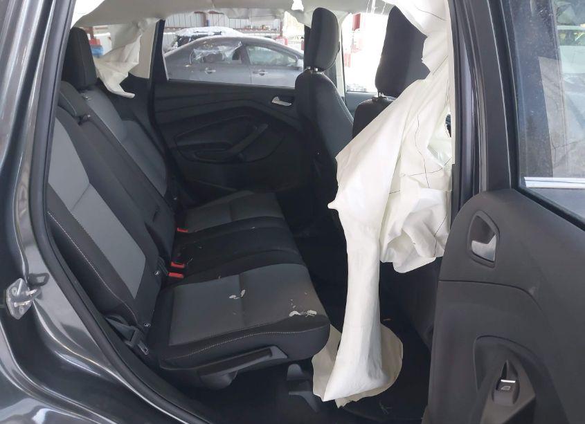 Photo 8 of 2019 Ford Escape SE (VIN 1FMCU9GD5KUB30684)