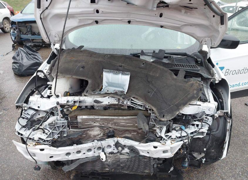 Photo 10 of 2019 Ford Escape SE (VIN 1FMCU9GD5KUB50952)