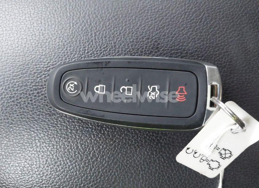 Photo 11 of 2019 Ford Escape SE (VIN 1FMCU9GD5KUC24046)