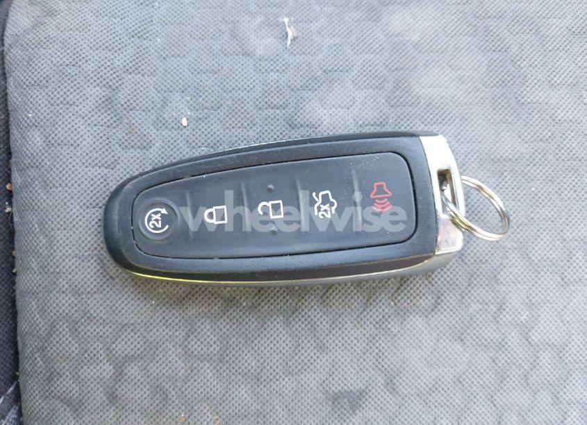 Photo 11 of 2019 Ford Escape SE (VIN 1FMCU9GD5KUC24497)