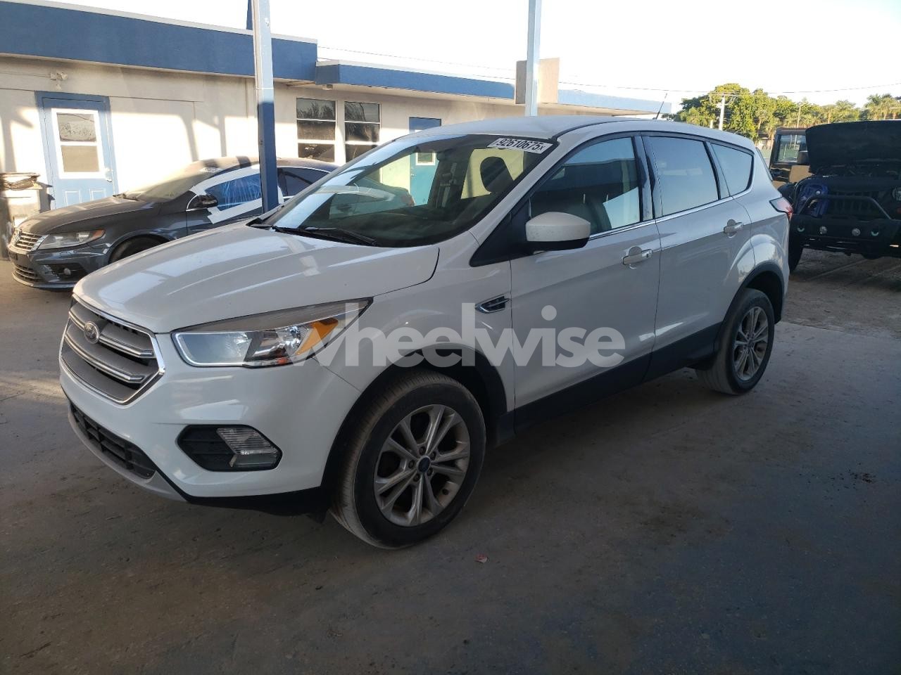2019 FORD ESCAPE SE N/A (VIN 1FMCU9GD5KUC42742) main photo