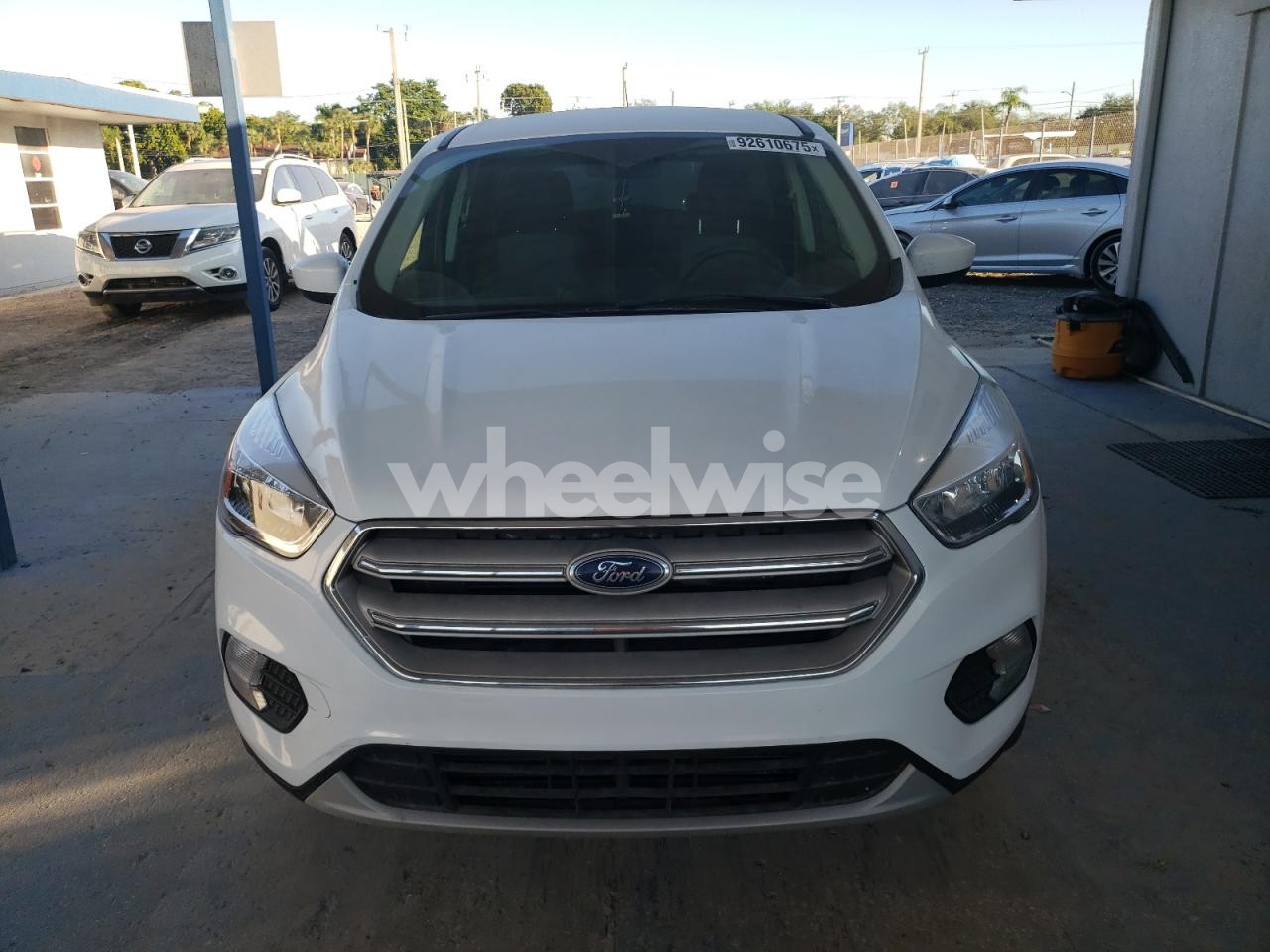 Photo 5 of 2019 FORD ESCAPE SE N/A (VIN 1FMCU9GD5KUC42742)